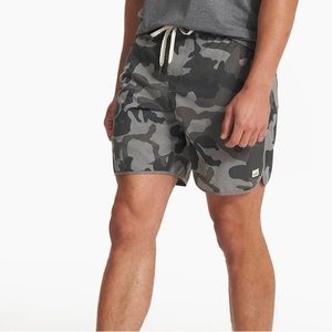 Vuori Banks camo Shorts size medium